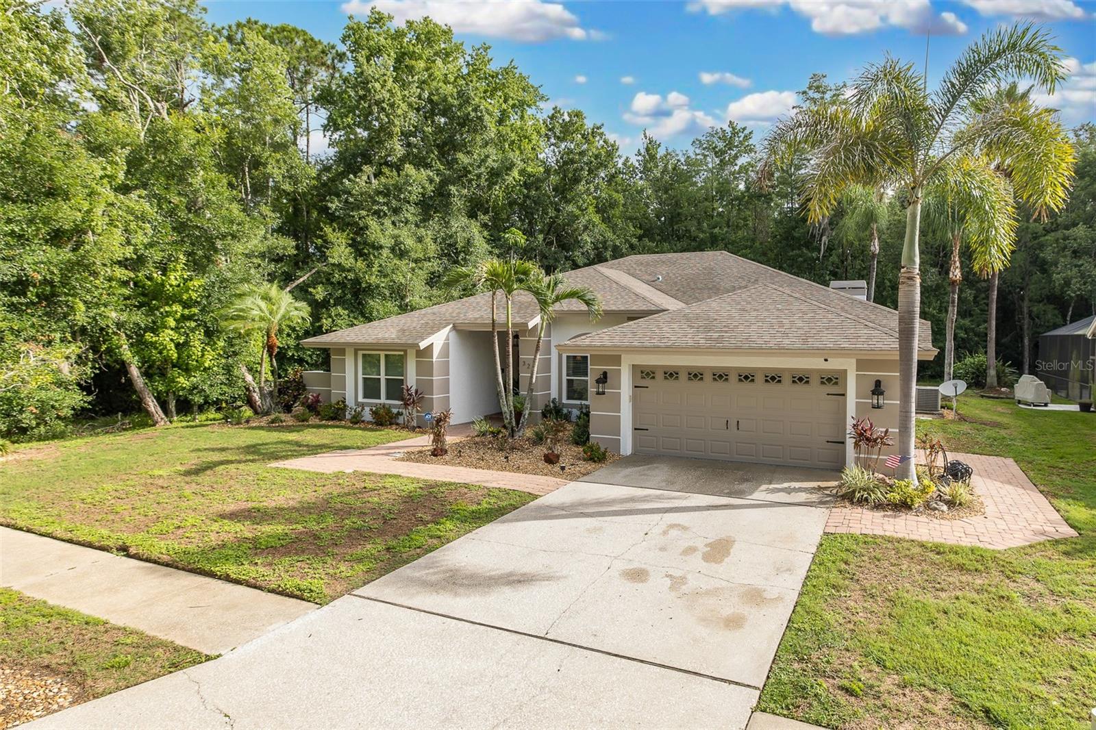 321 Waterford Cir E, FL