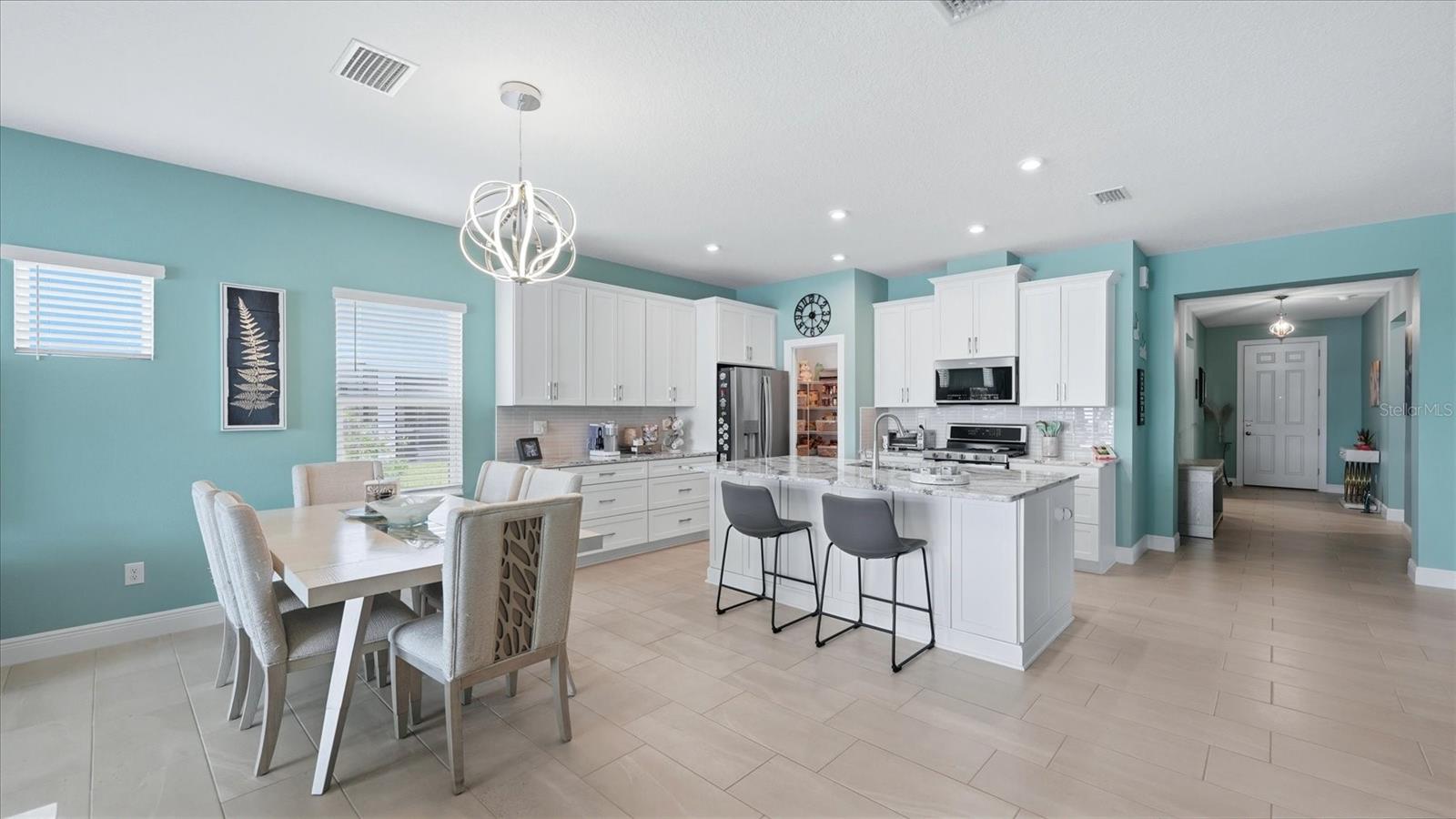 6230 Roadstead Court, FL