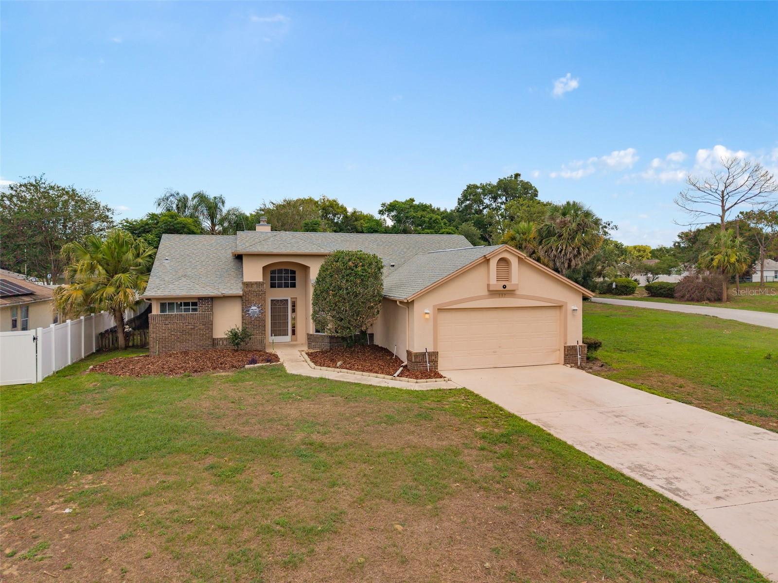 137 Madrona Dr, FL