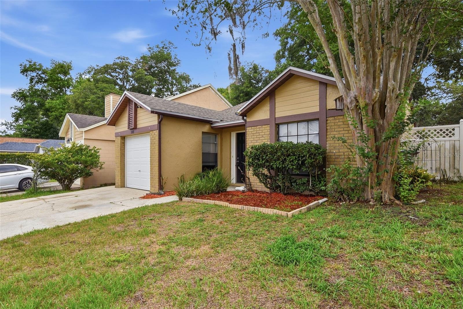 1183 Pin Oak Drive, FL