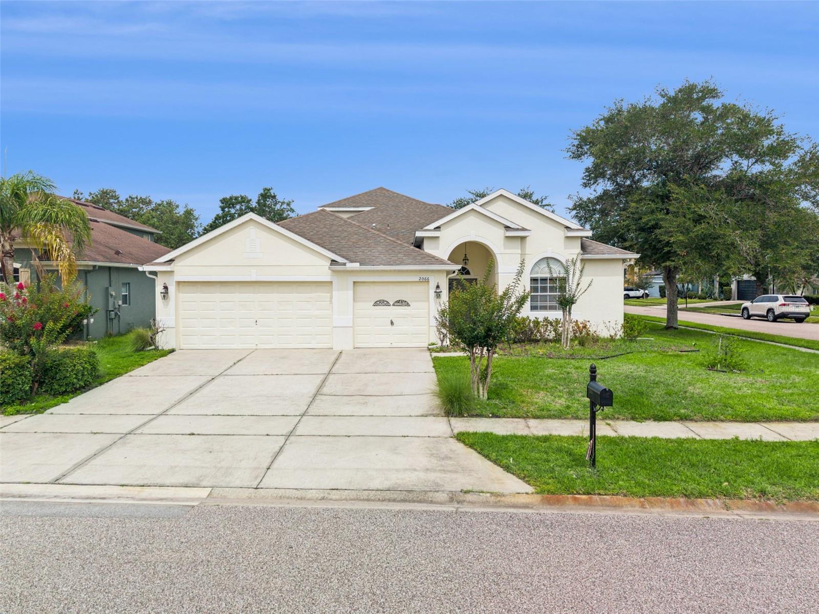 2066 Gloria Oak Court, FL