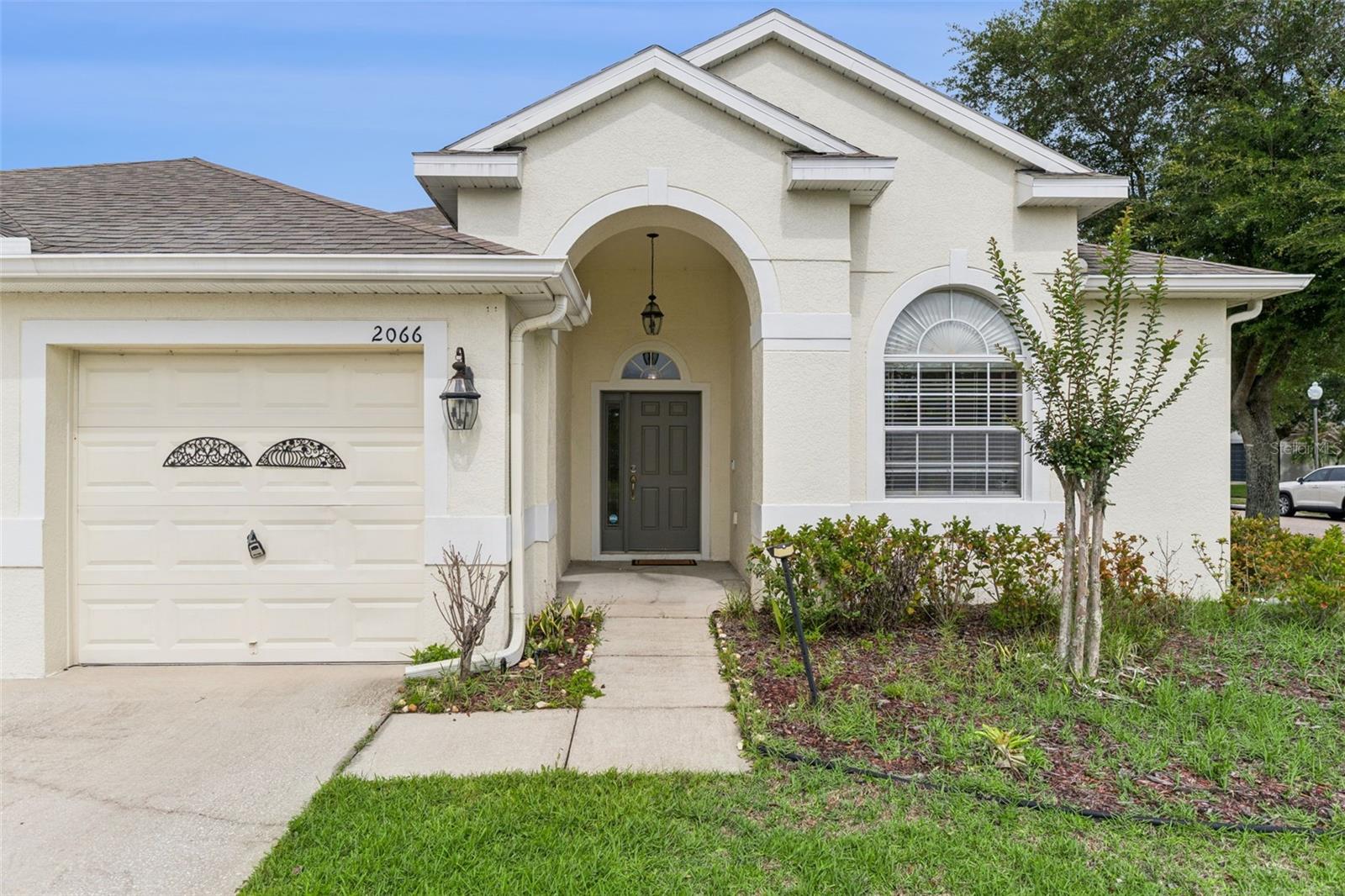 2066 Gloria Oak Court, FL