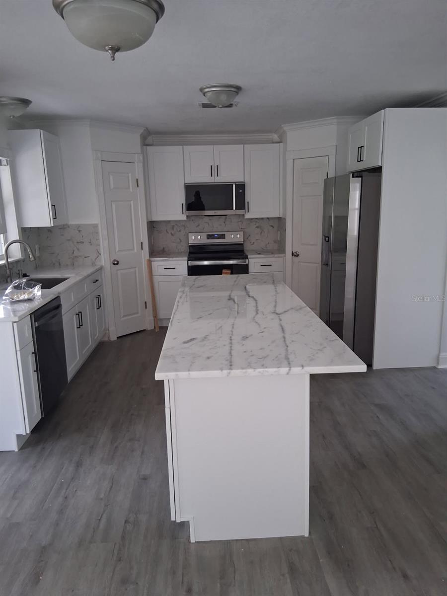139 Oak View Place, FL