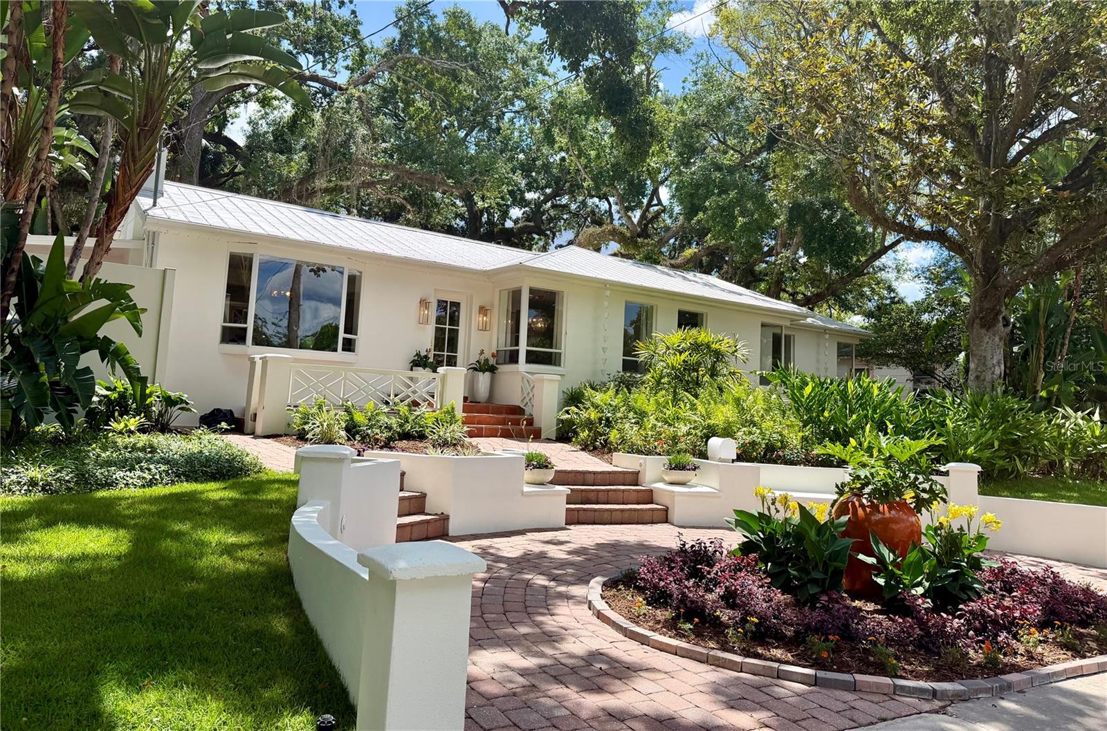 1311 E Park Cir, FL