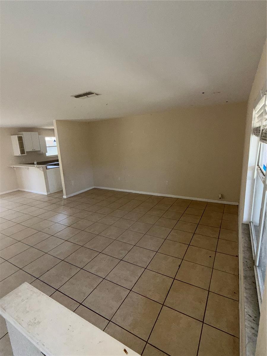 30 Sapphire Way, FL