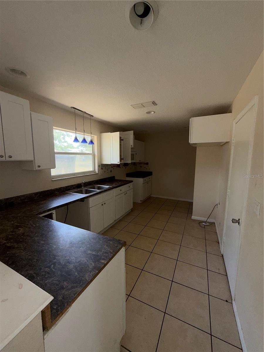 30 Sapphire Way, FL