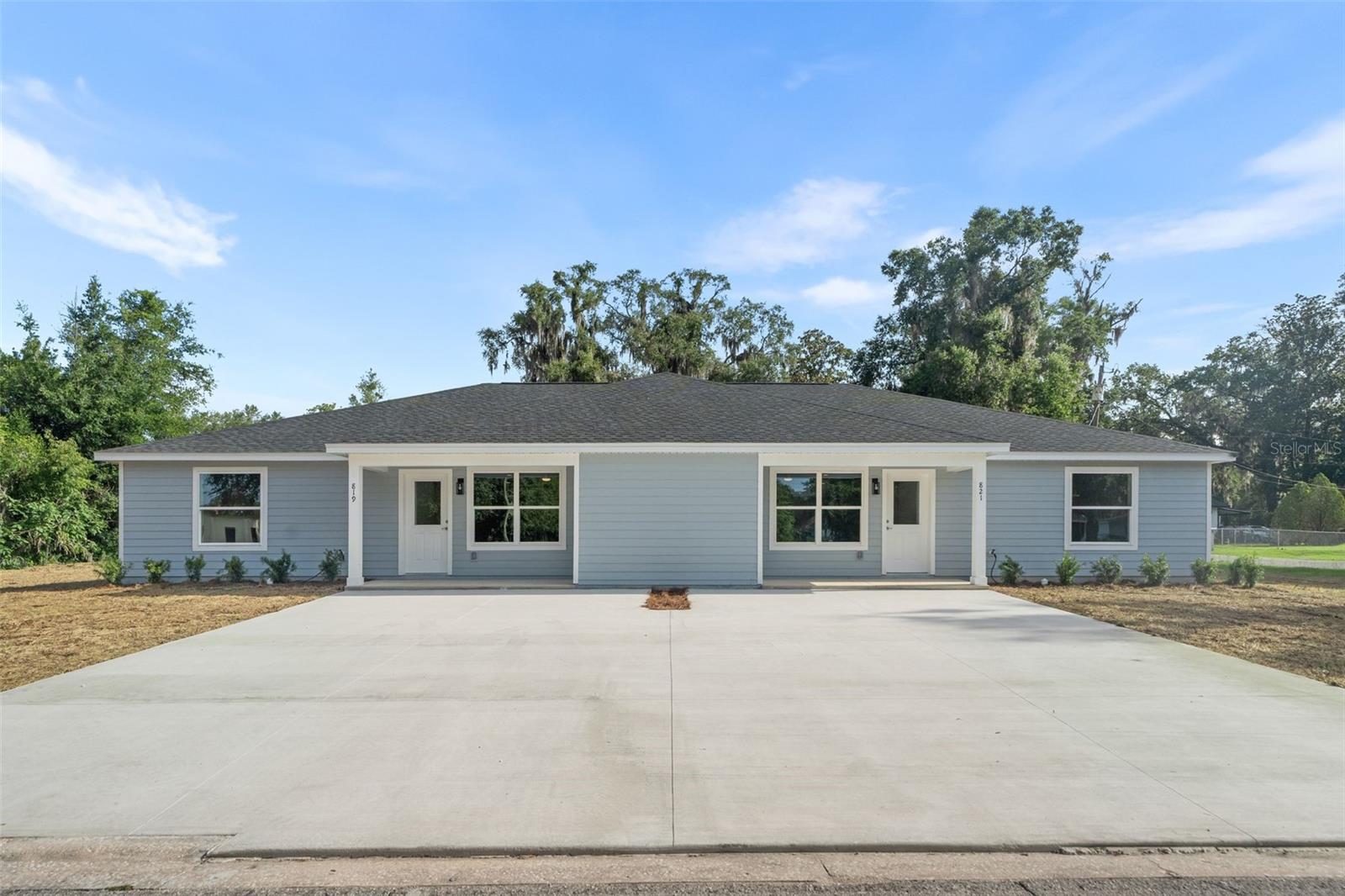 819 Ne 10th St, FL