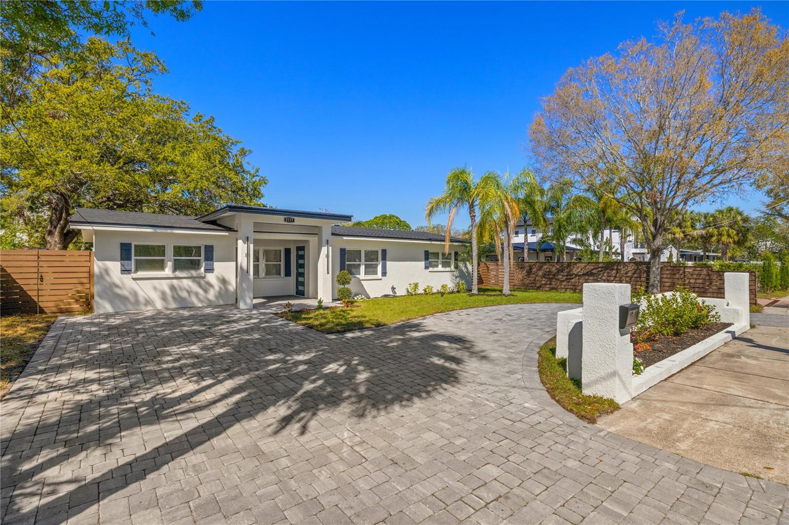 2117 West Shore Boulevard, FL