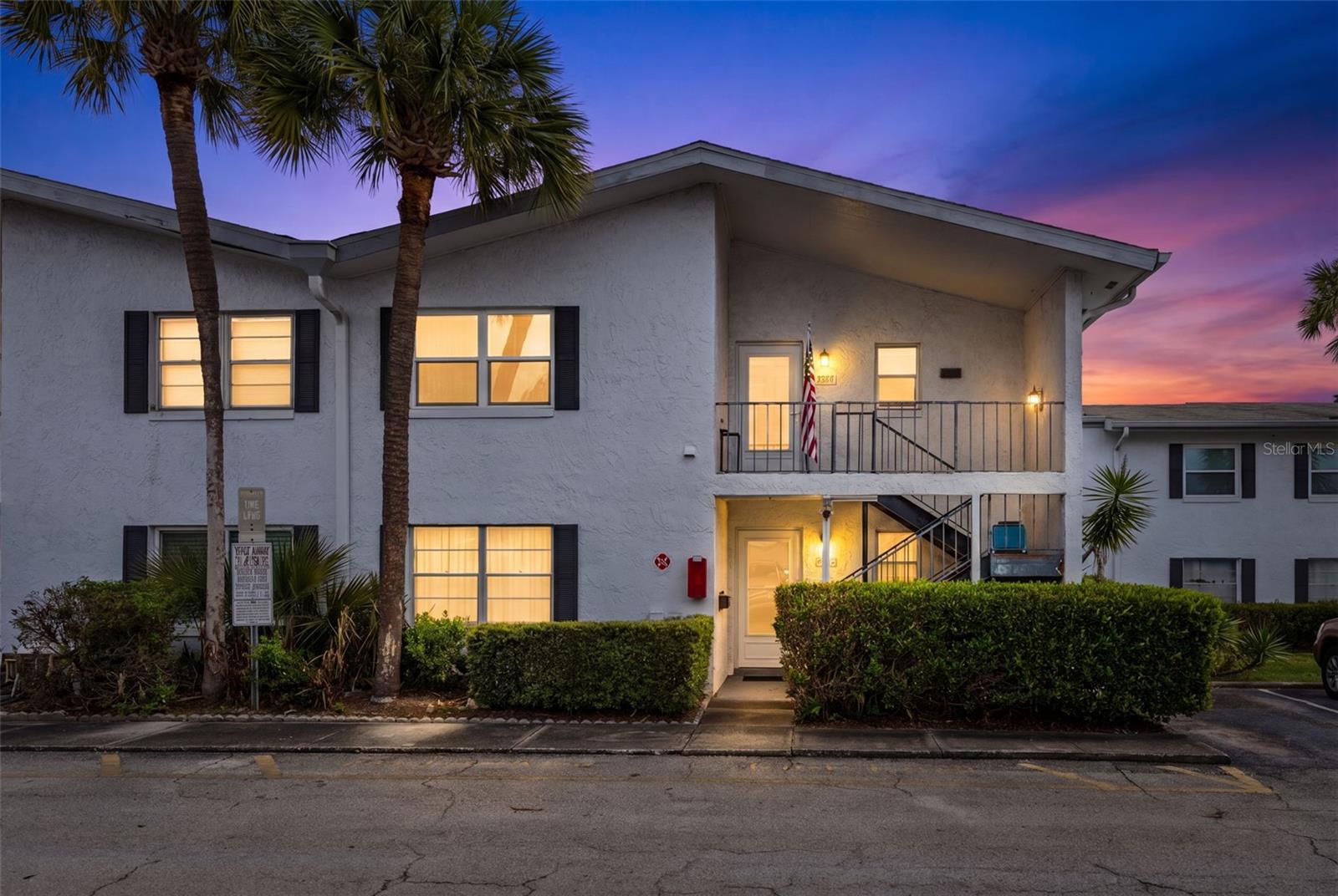 6075 Amberly Court, FL