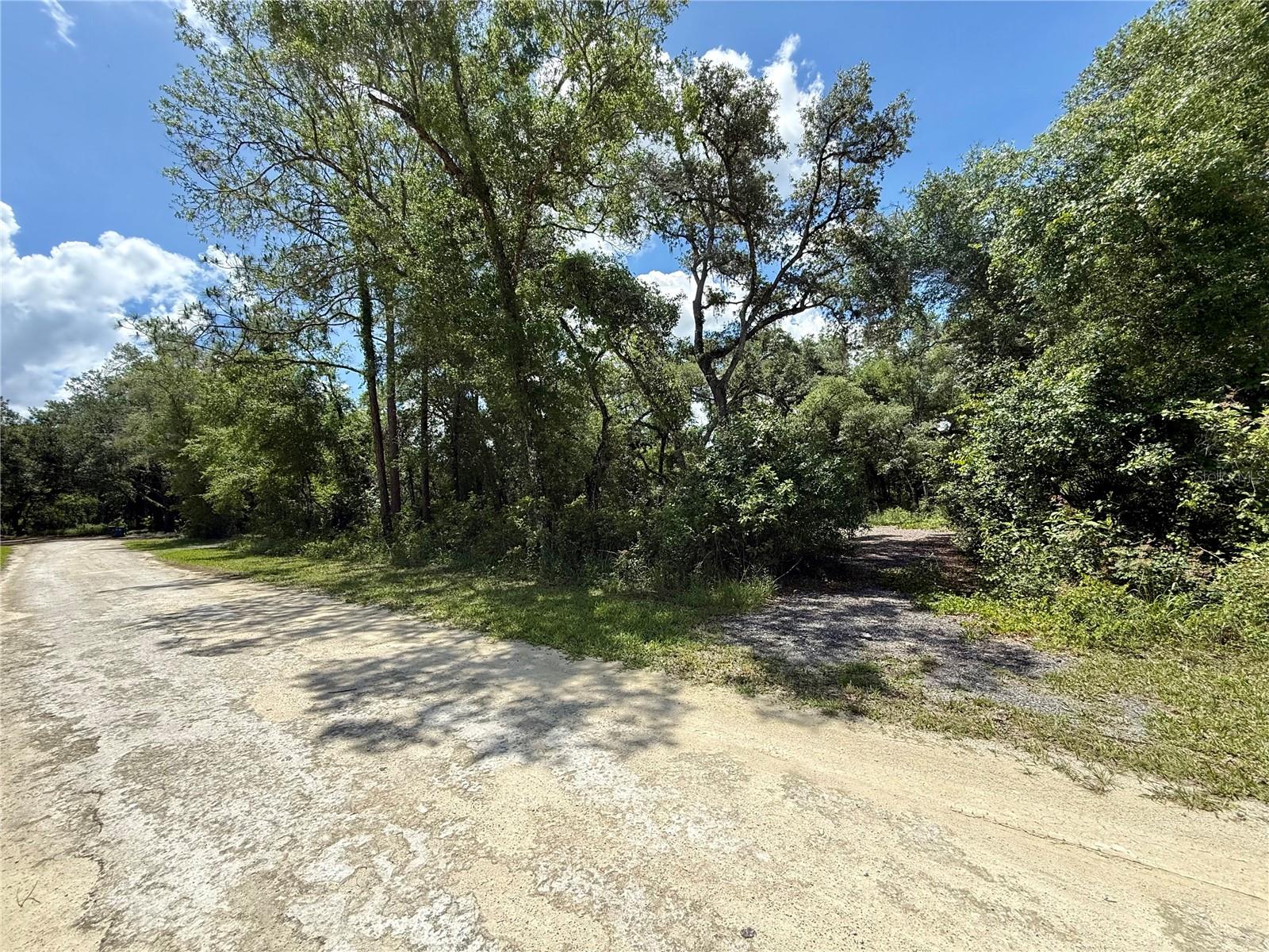 Long Circle, FL