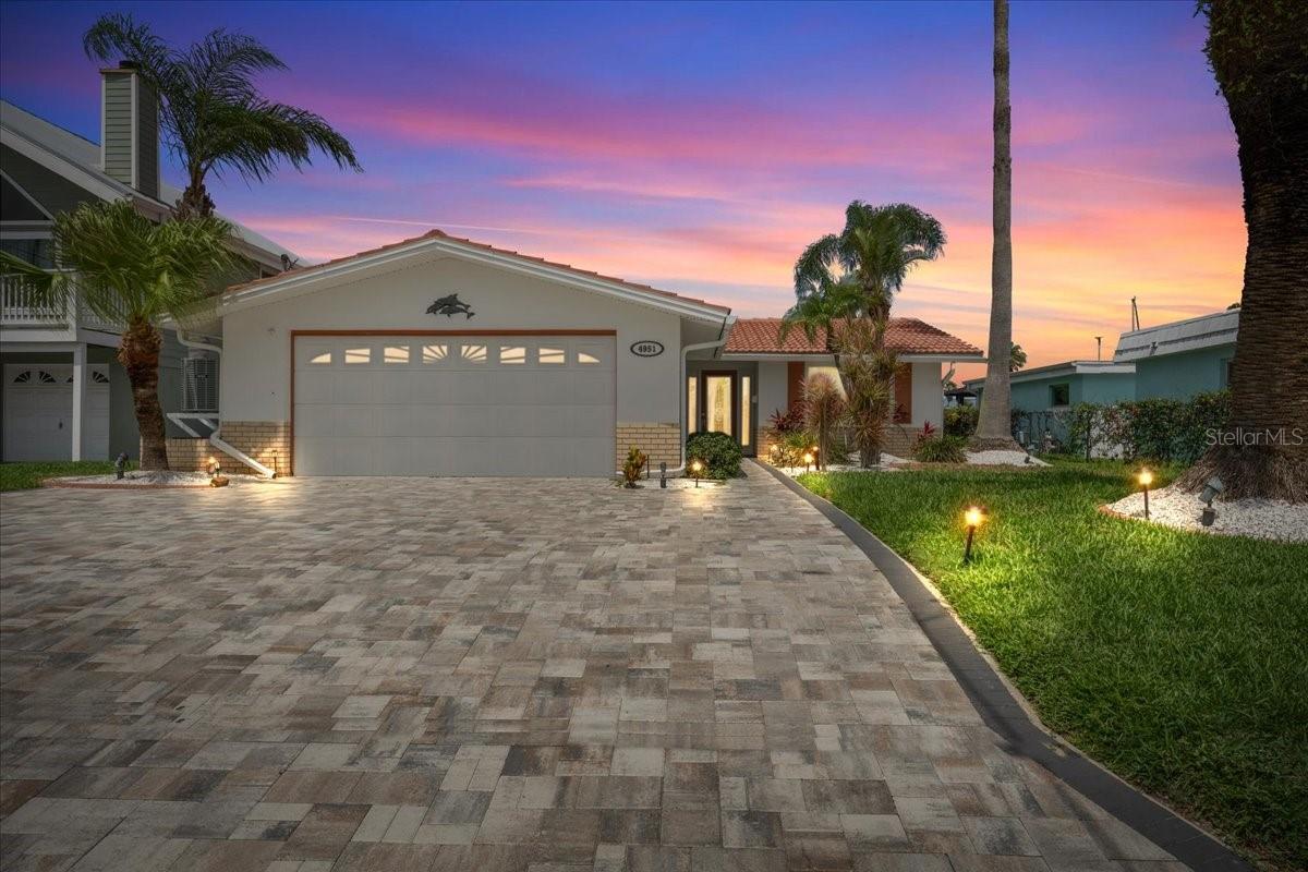4951 Pompano Dr, FL