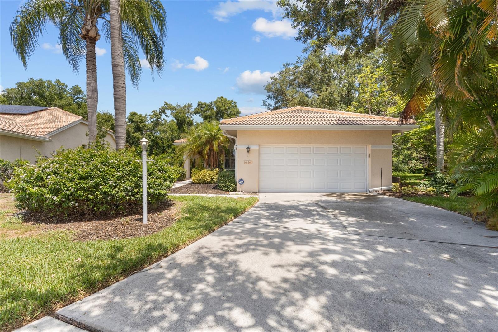 6662 Oakbrooke Circle, FL