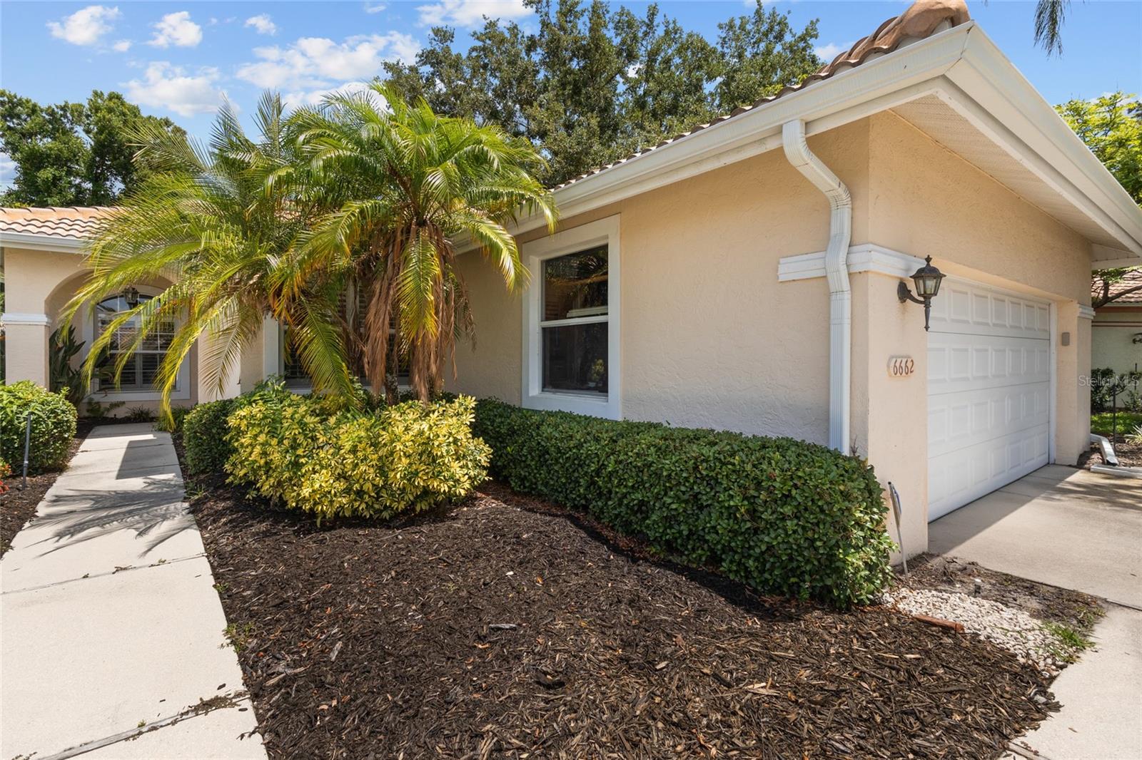 6662 Oakbrooke Circle, FL