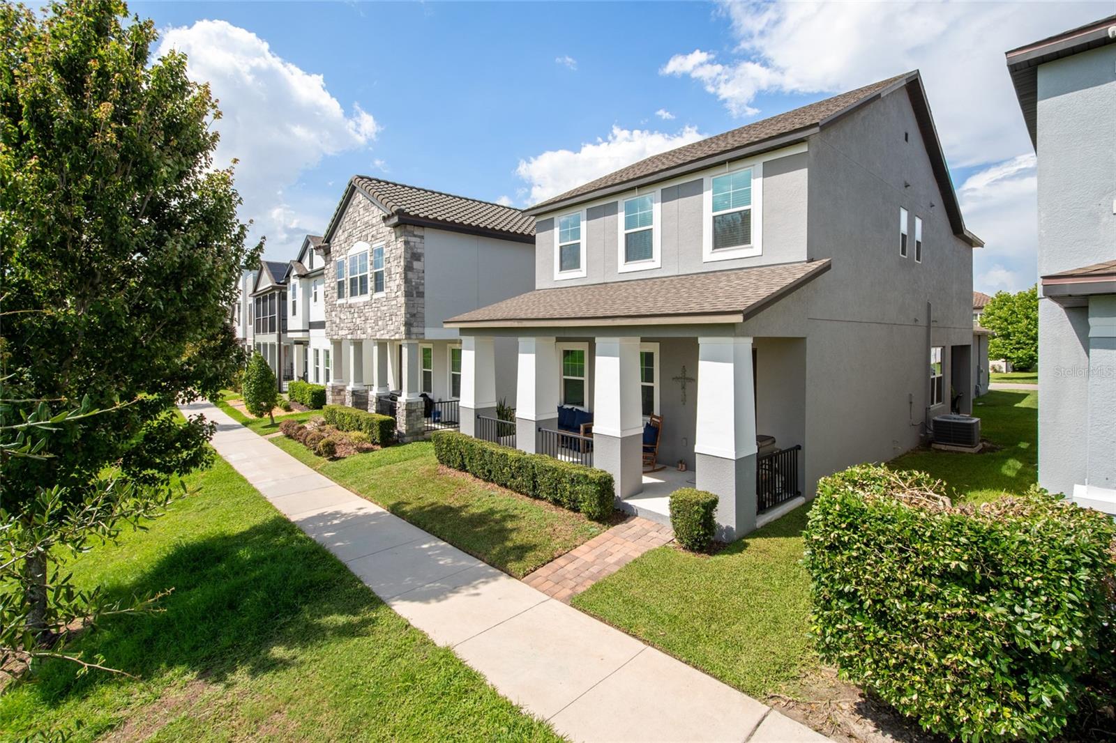 2241 White Feather Loop, FL