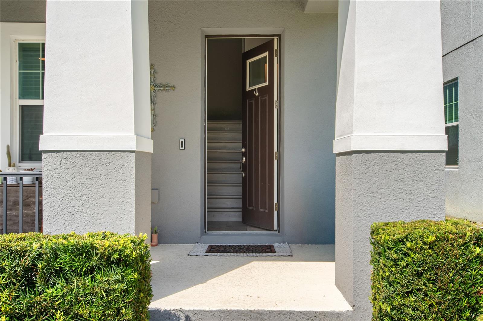 2241 White Feather Loop, FL