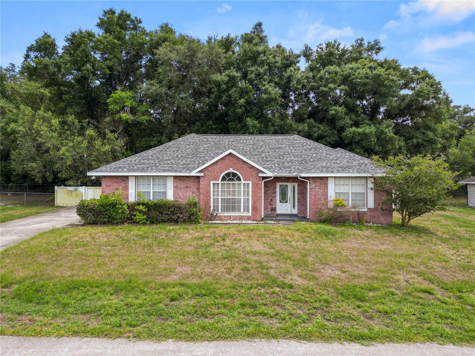 1015 Hidden Dr, FL