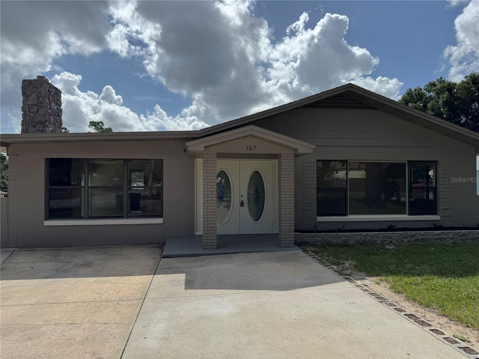 107 N Galena Ave, FL