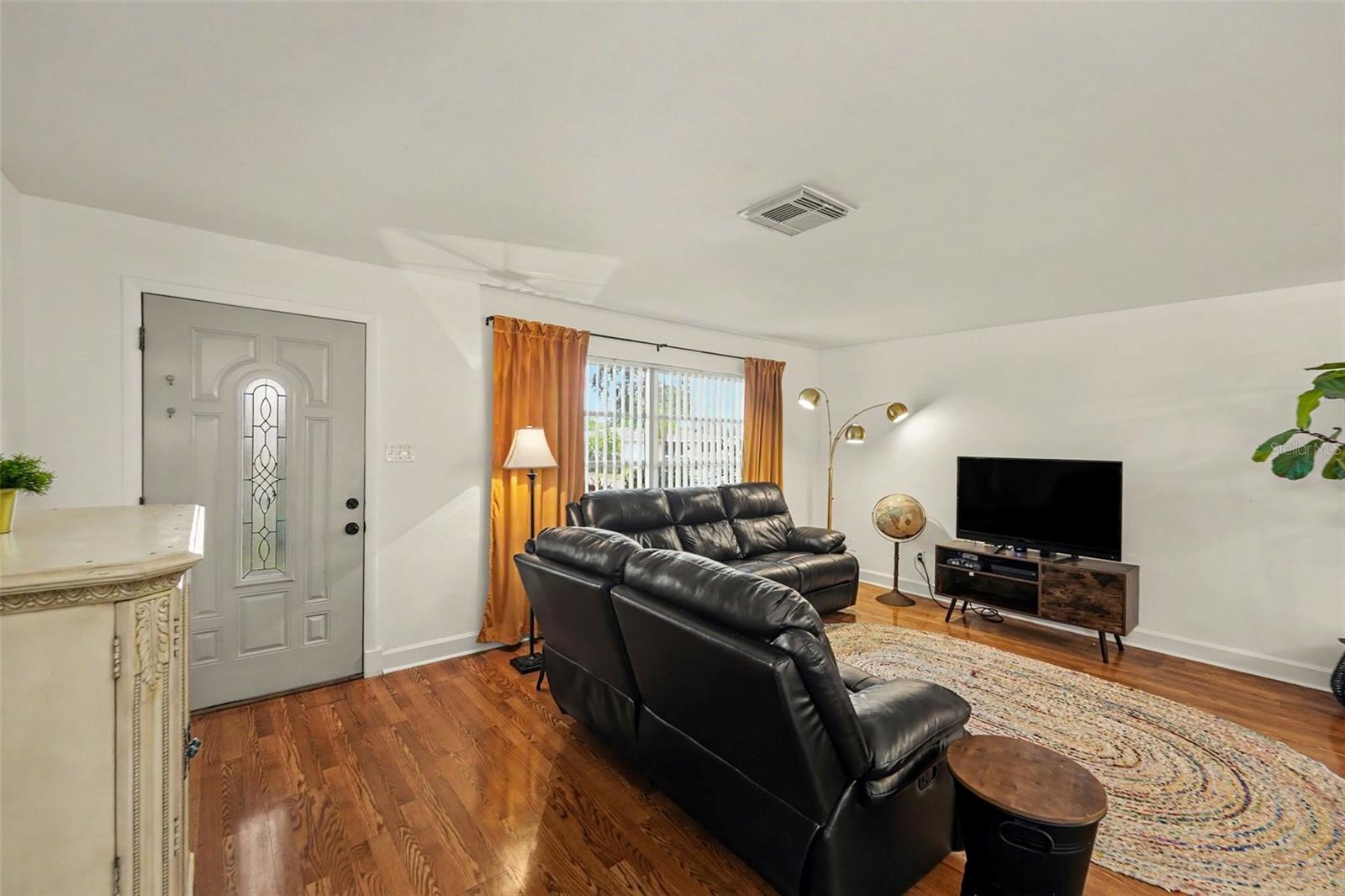1251 Oakview Avenue, FL