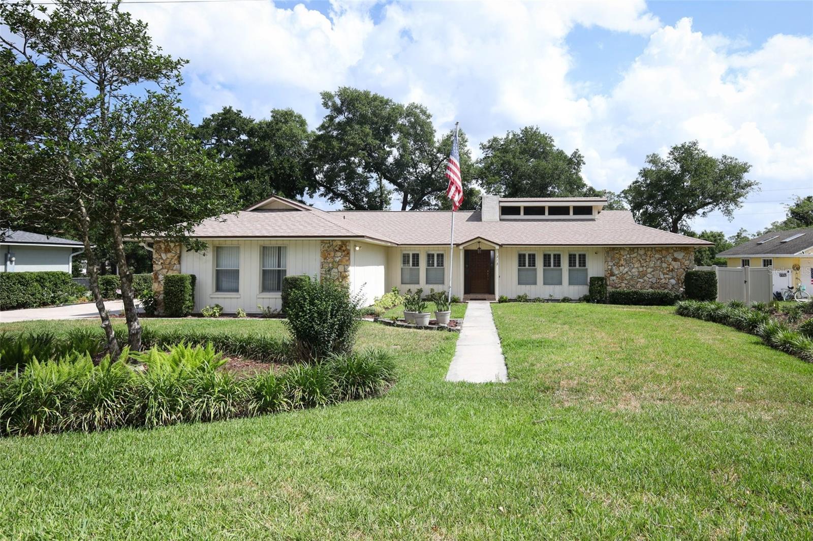 313 White Oak Drive, FL