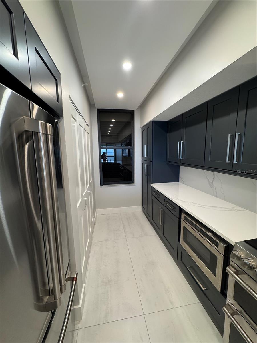 2020 Harbourside Drive, FL