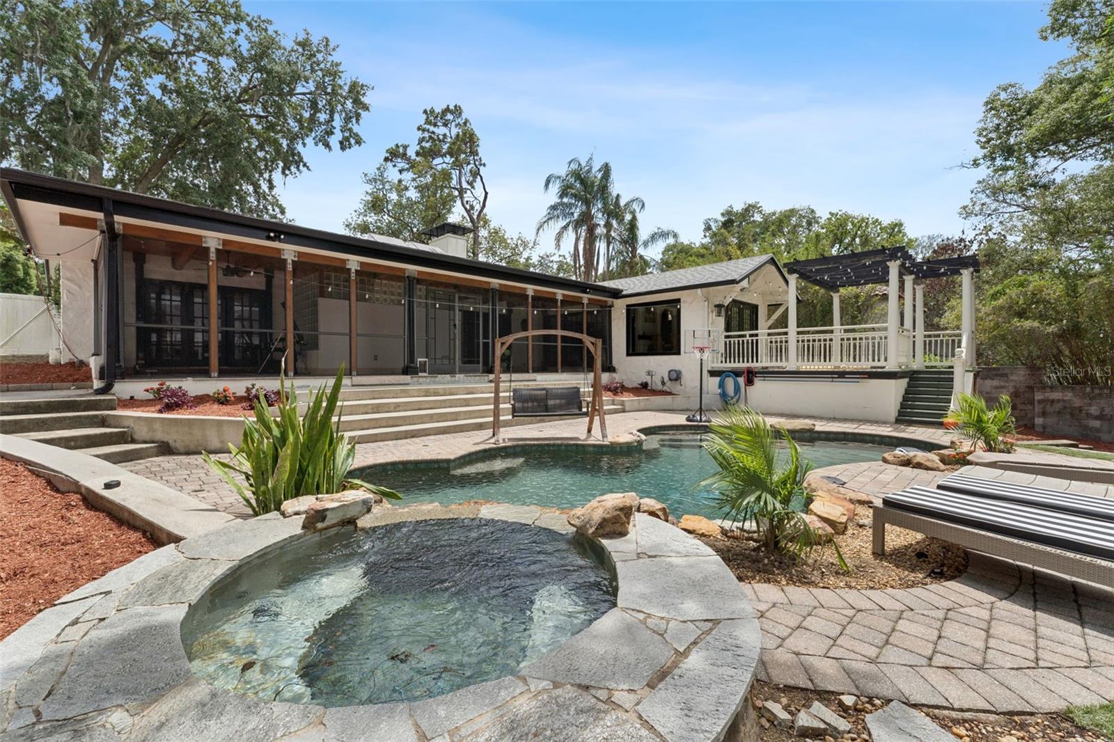 241 Lake Sue Avenue, FL