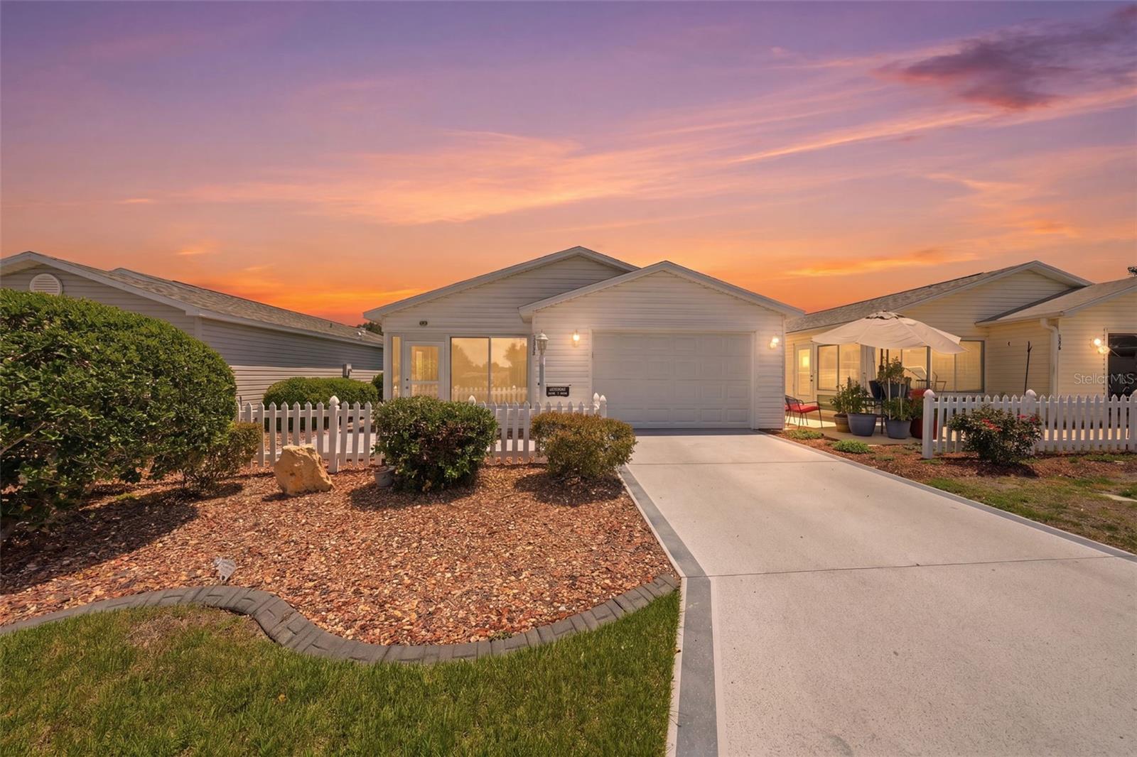 1607 Navidad Street, FL