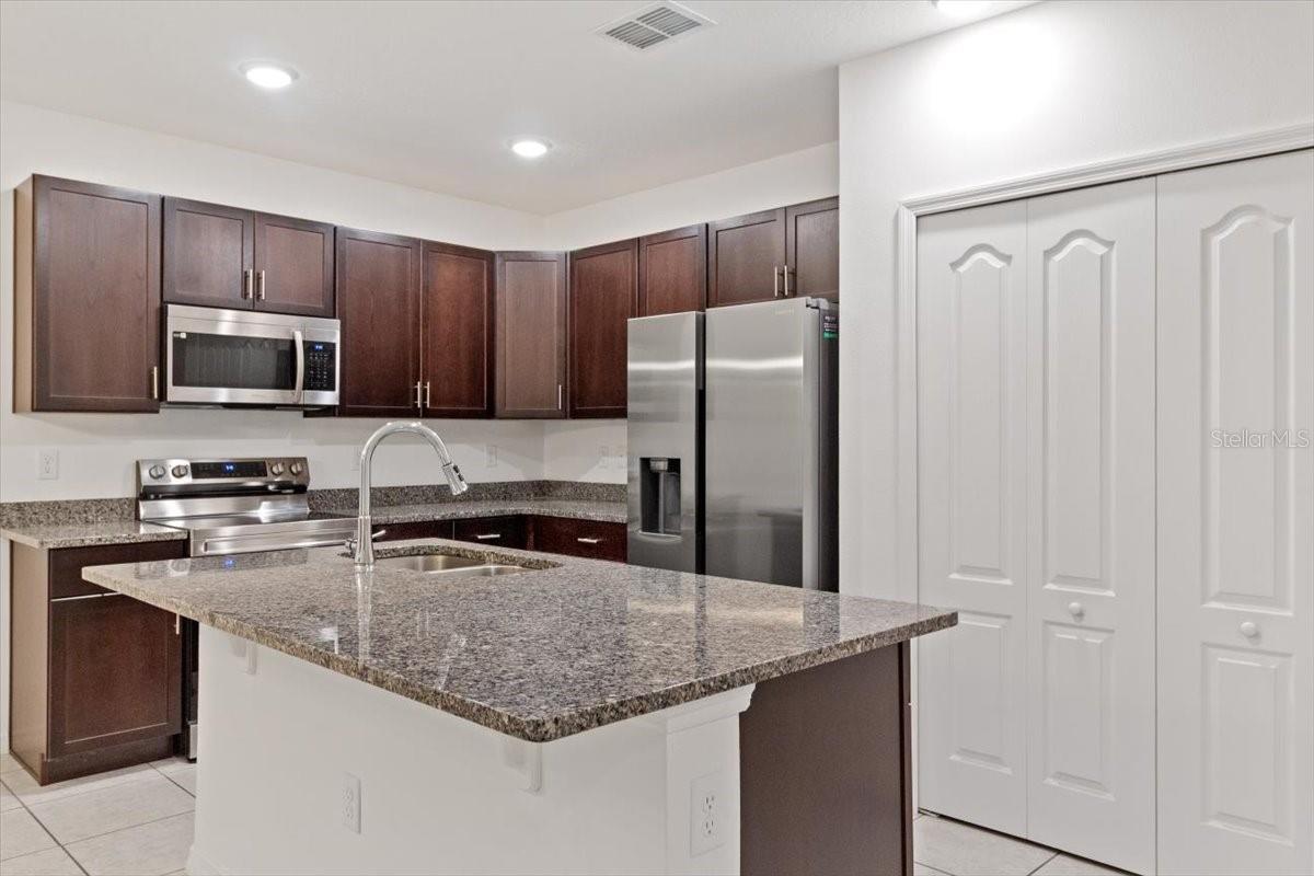 1200 Wahneta Drive, FL