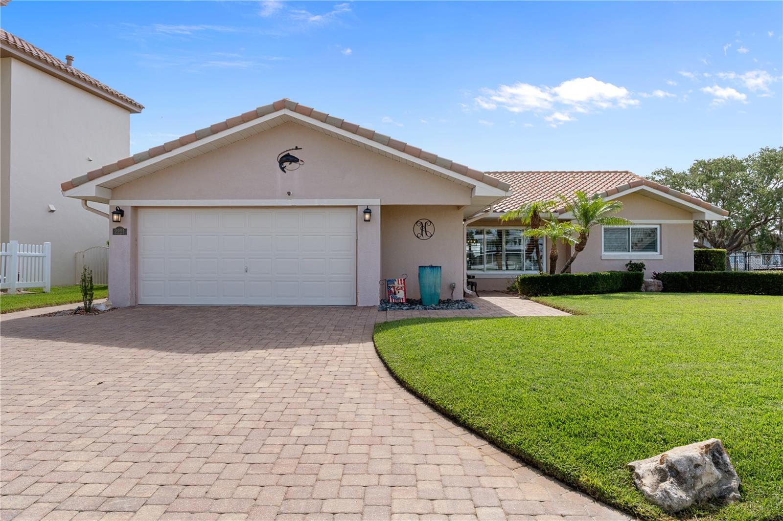 2221 N Kings Cove Pt, FL