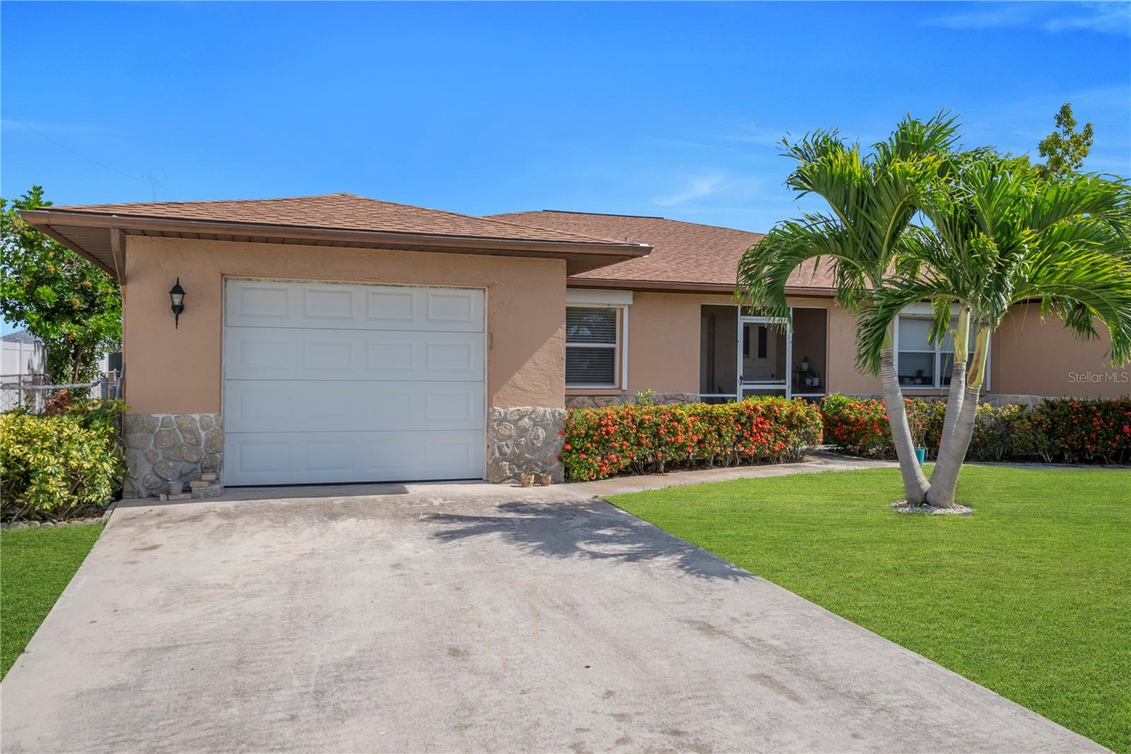 836 Sw Trafalgar Pkwy, FL