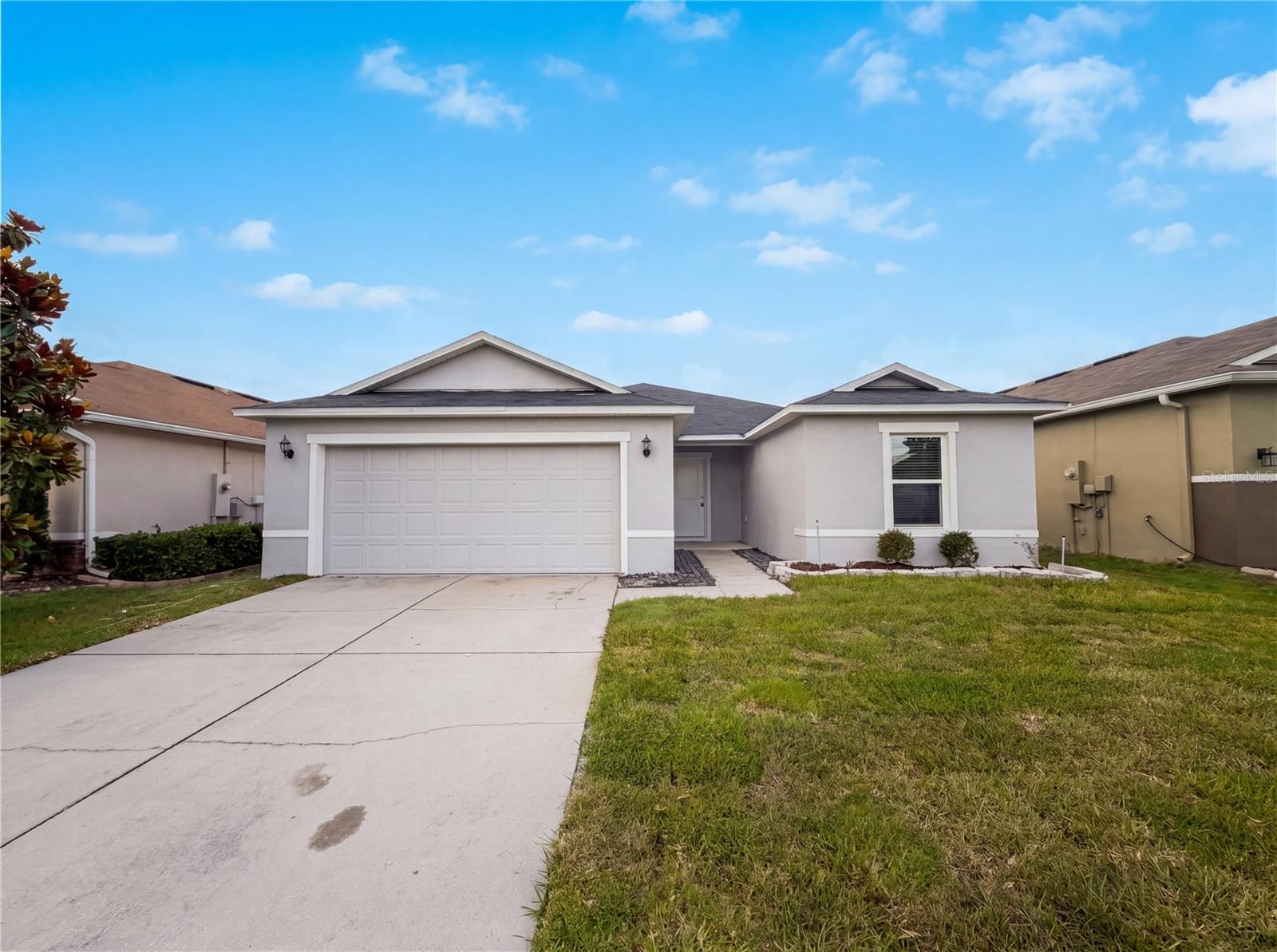 4272 Moon Shadow Loop, FL