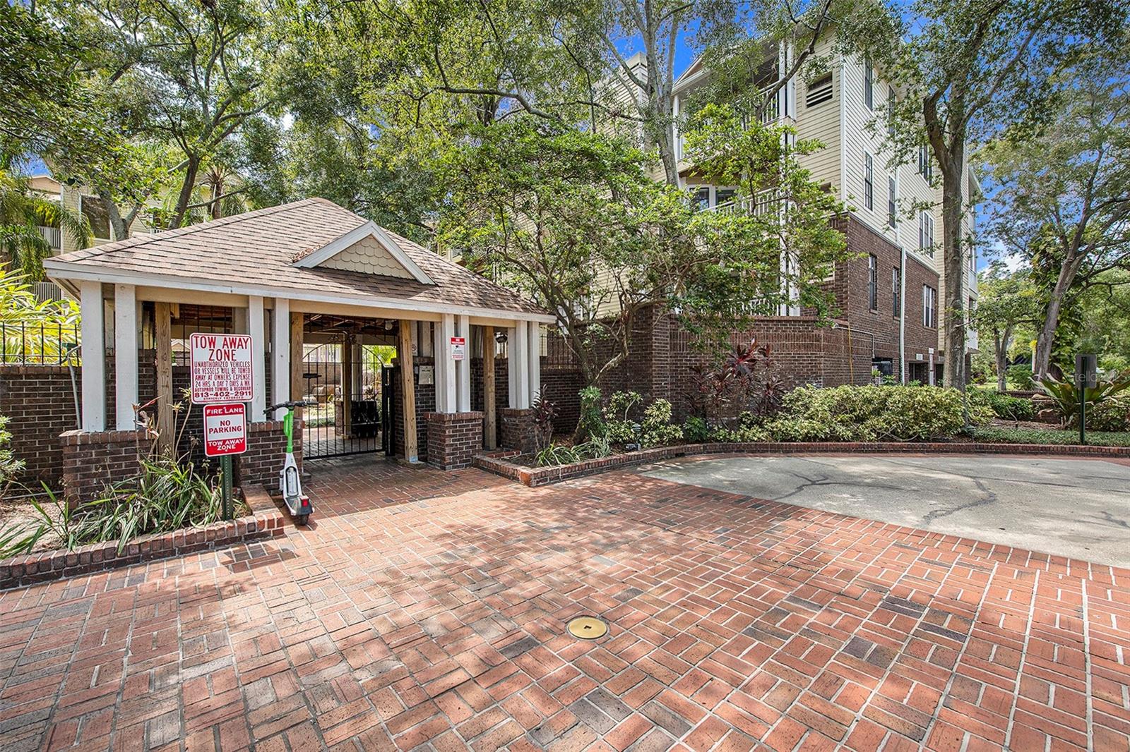 1000 Horatio Street, FL