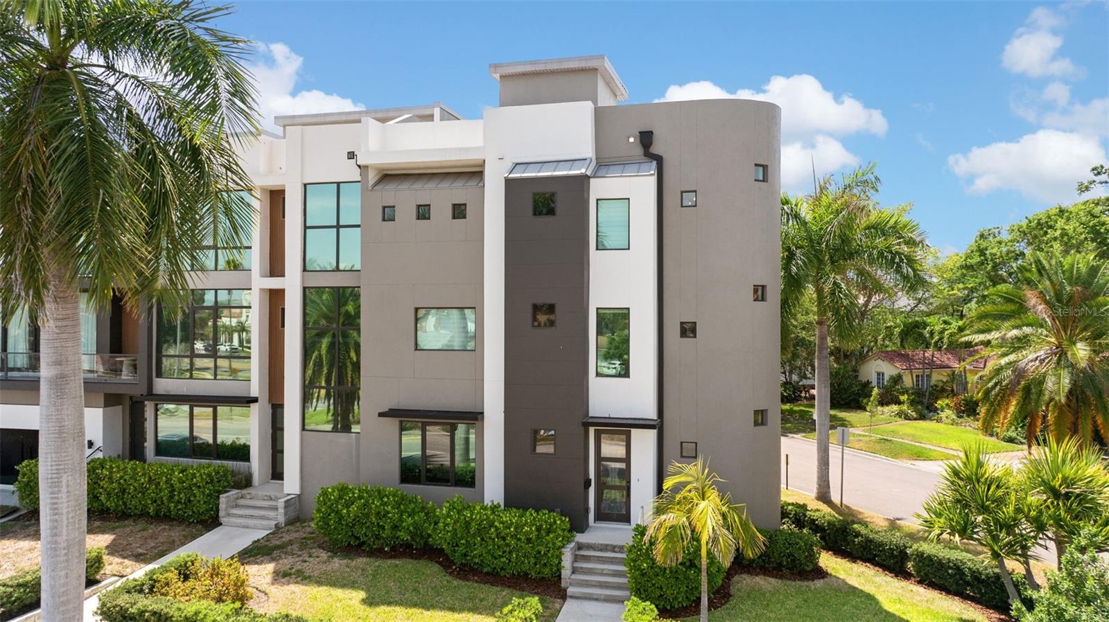 92 Davis Boulevard, FL