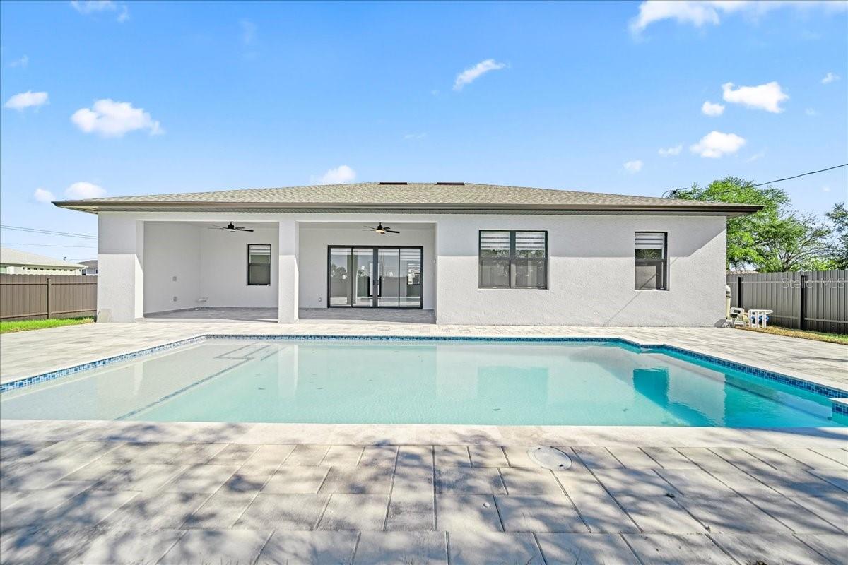 1226 Ne 5th Pl, FL