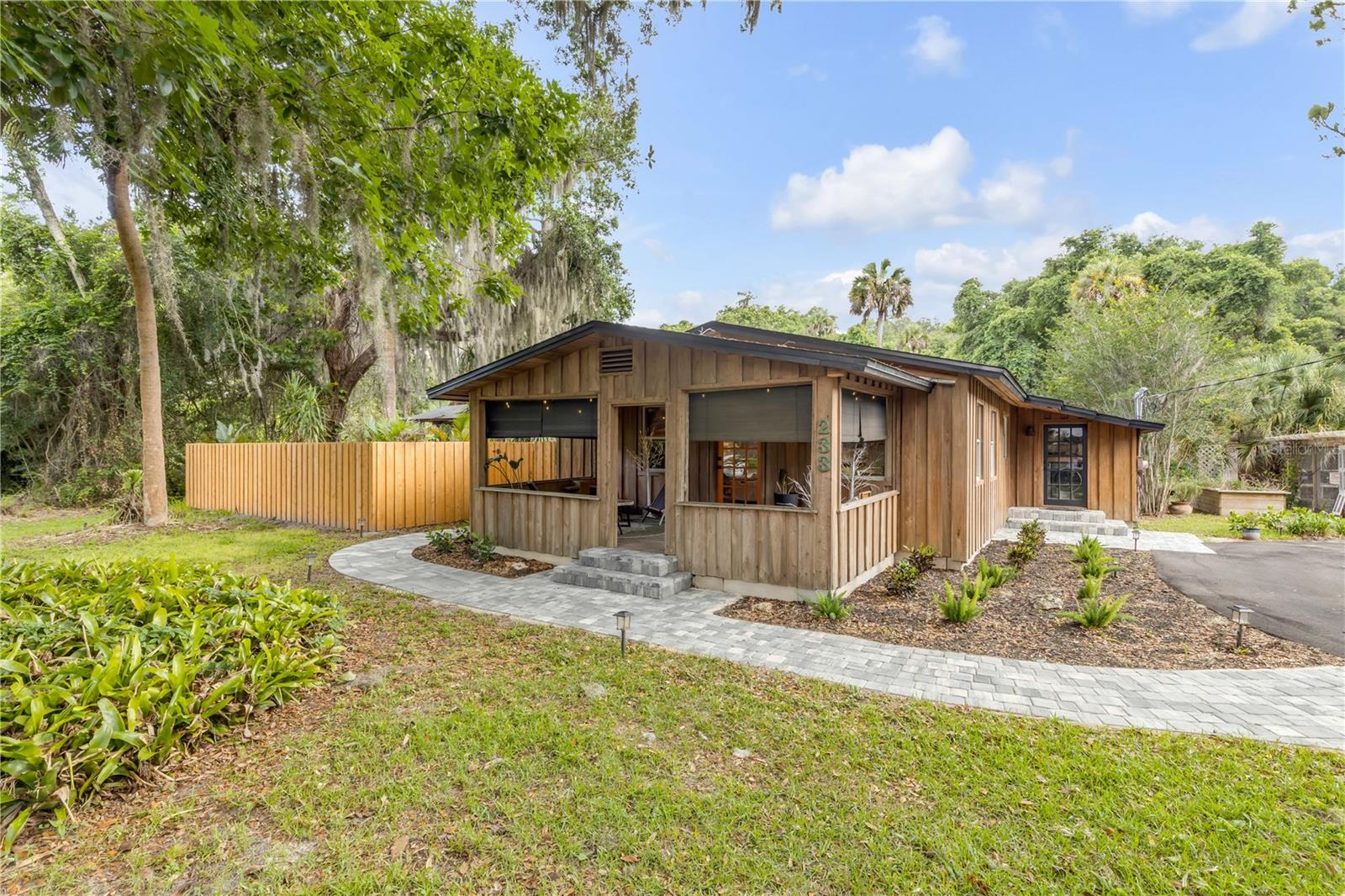 233 W Ariel Rd, FL