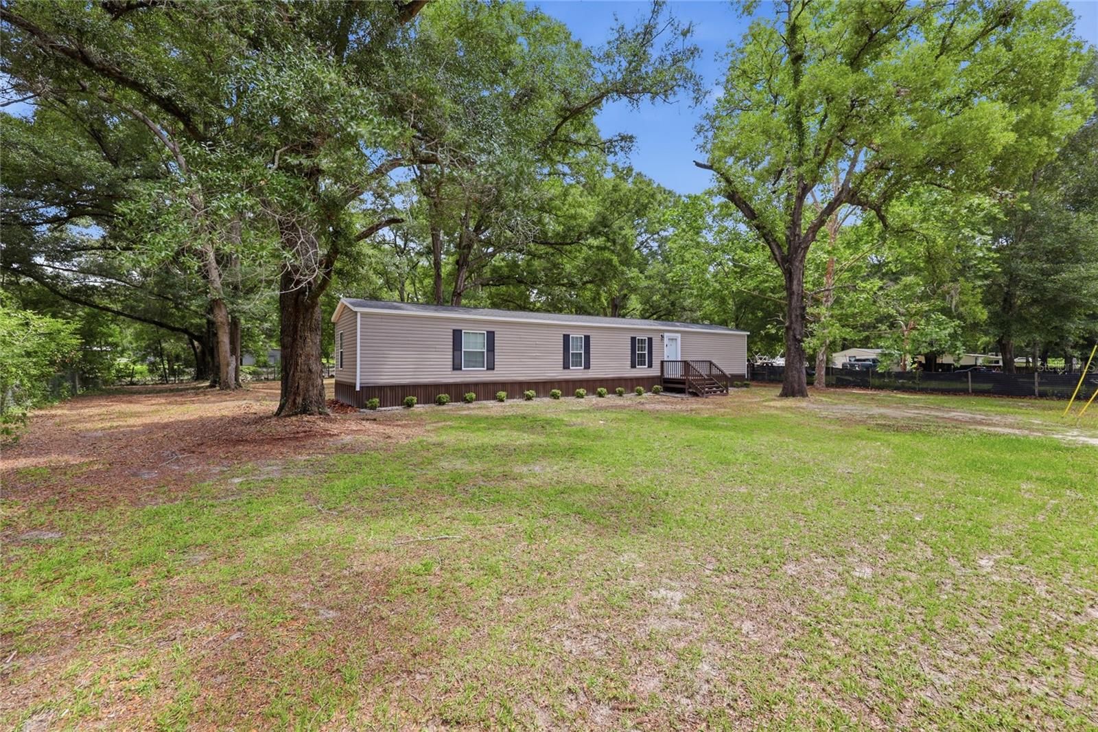 215 Sw Alpine Pl, FL