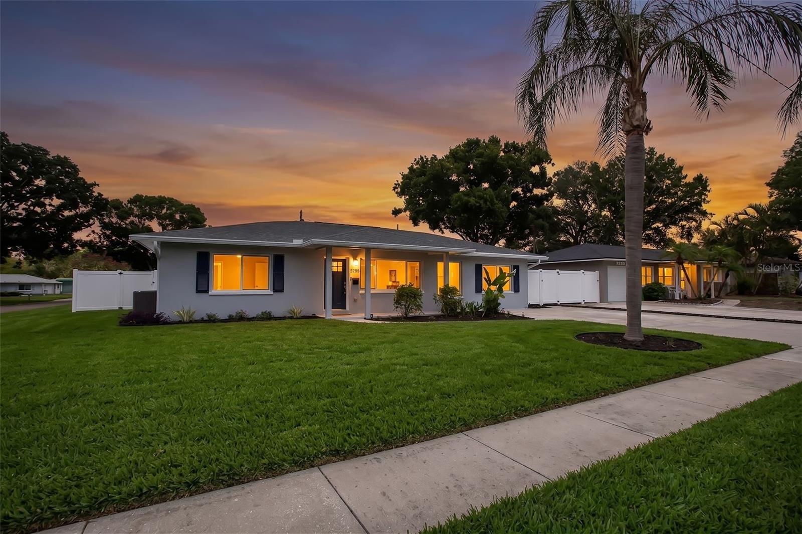 5299 35th Ave N, FL
