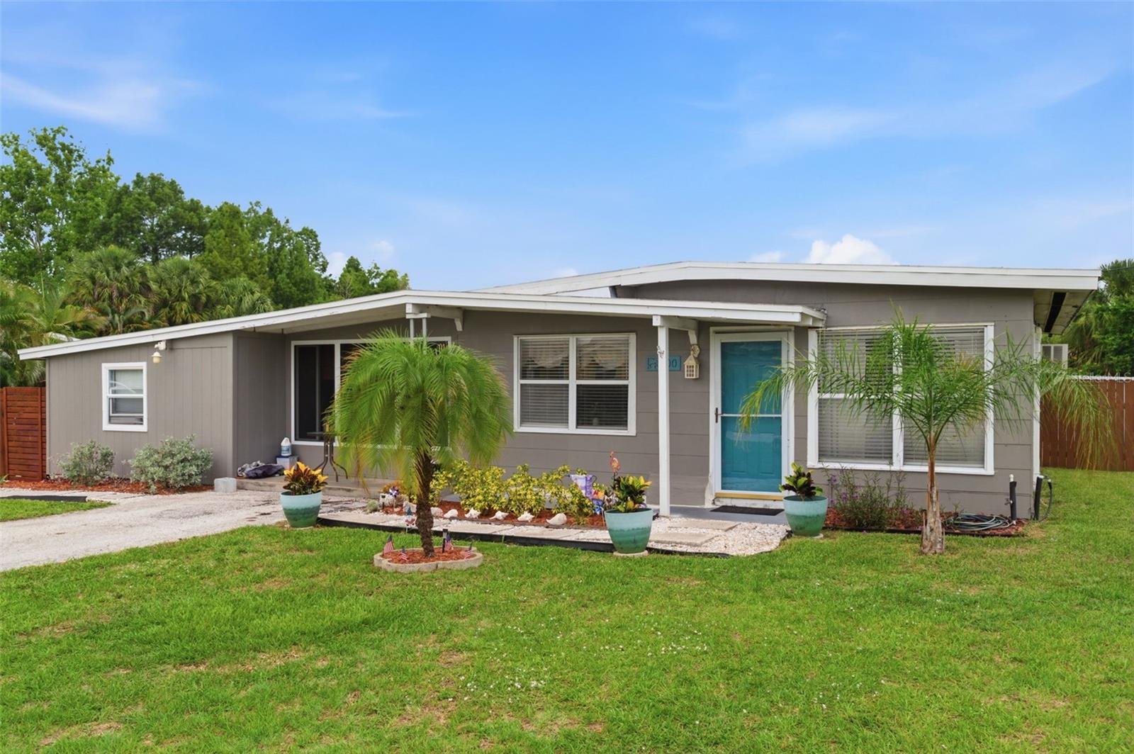 100 Avery Avenue, FL