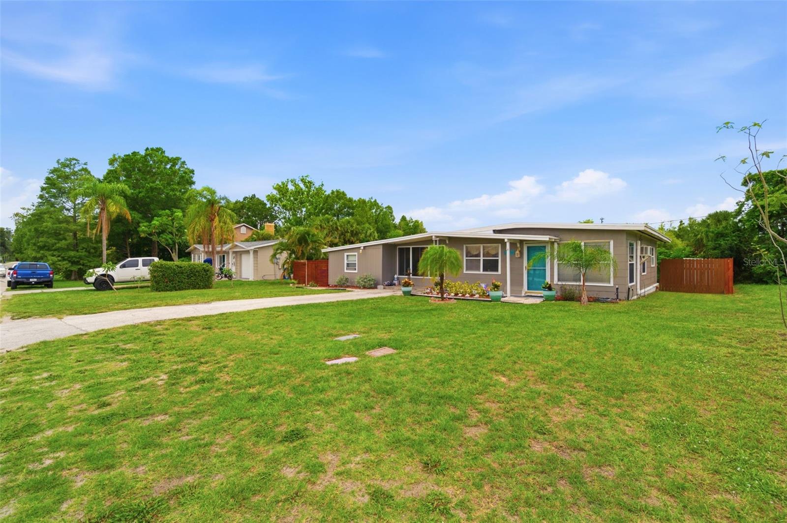 100 Avery Avenue, FL