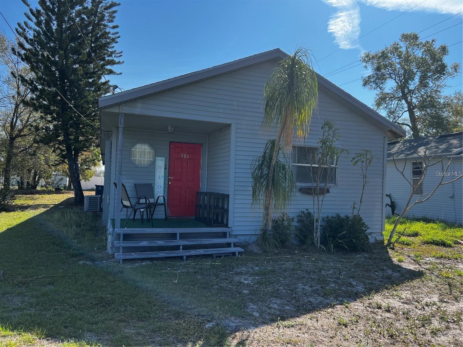 586 8th Street, FL