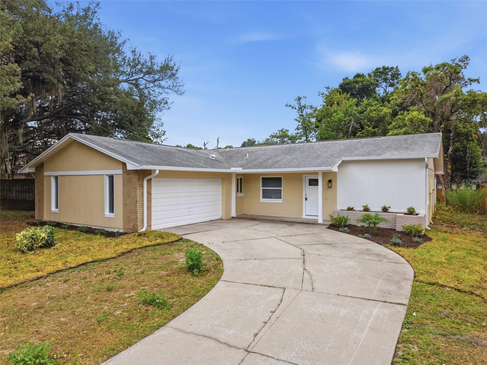 1507 Yvonne, FL