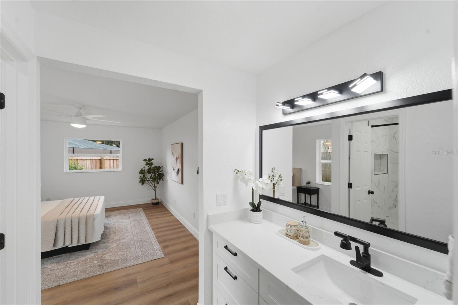 1507 Yvonne, FL