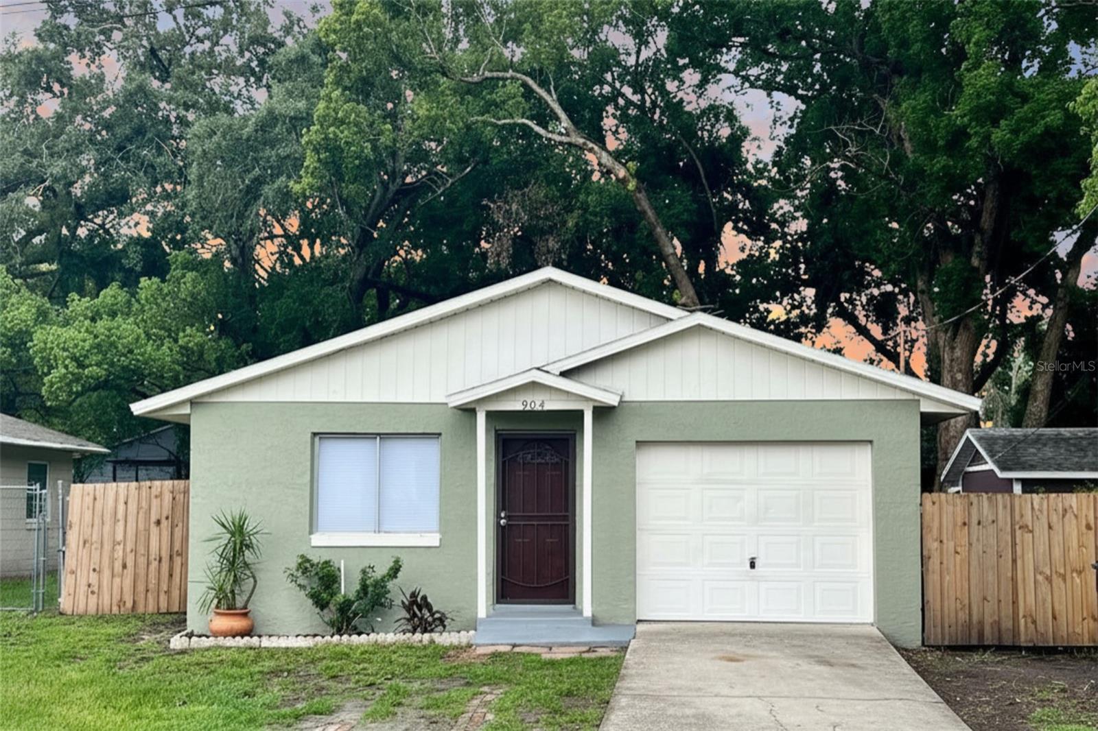 904 24th Street, FL