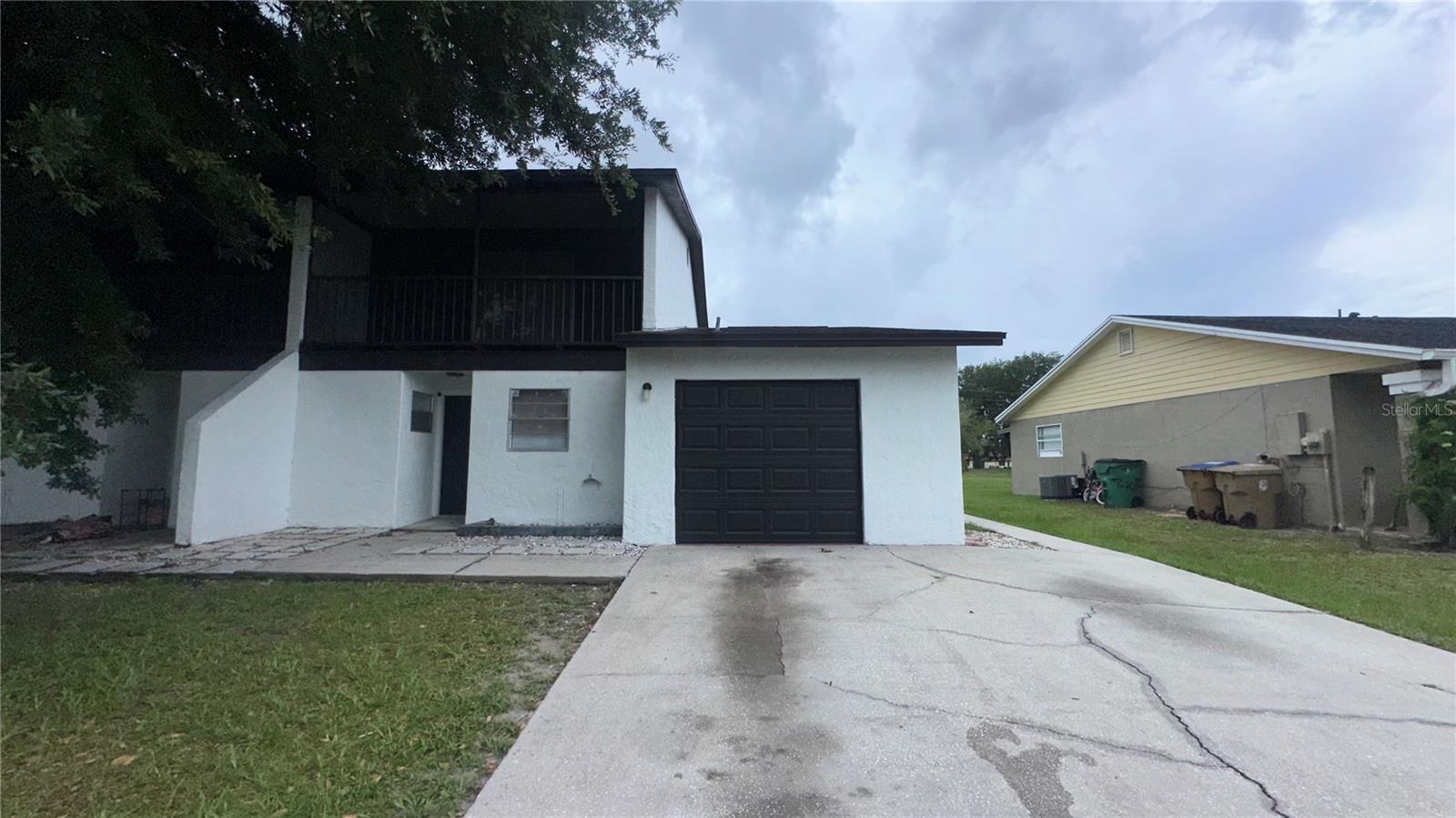 622 Royalty Ct #B, FL