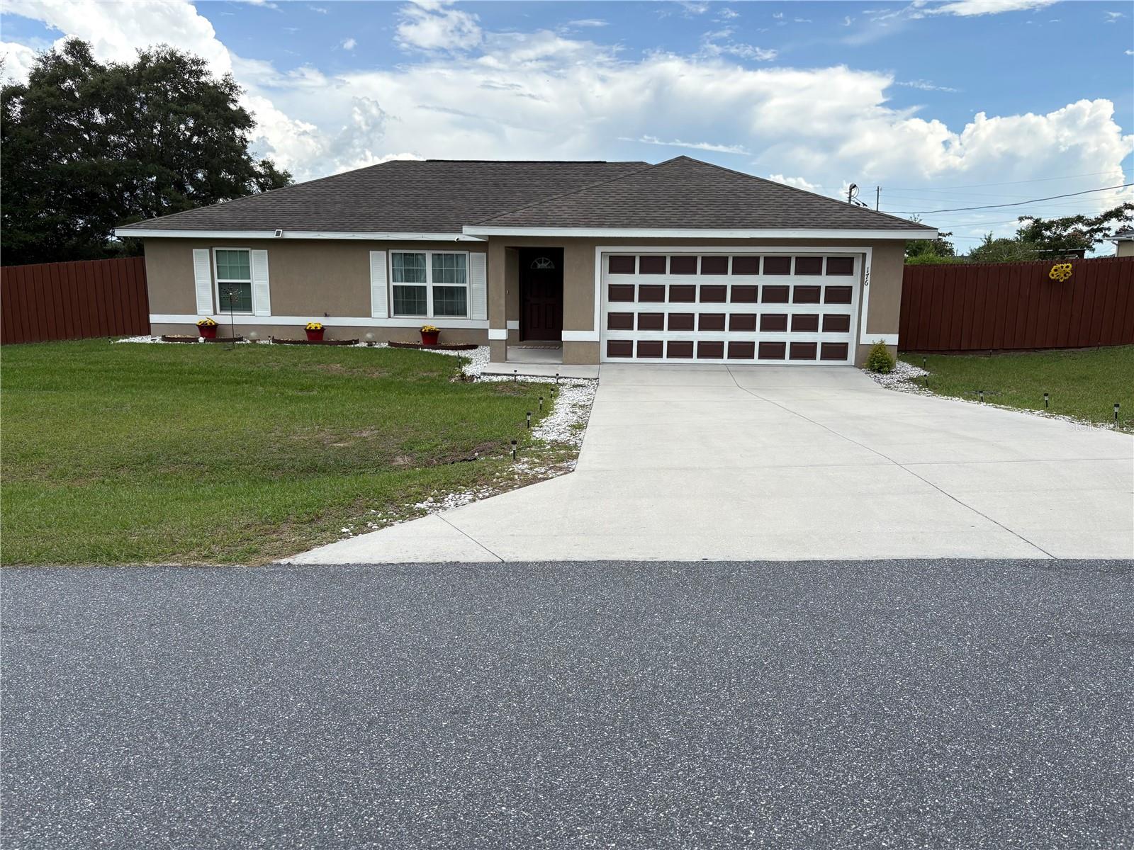 176 Juniper Loop Circle, FL