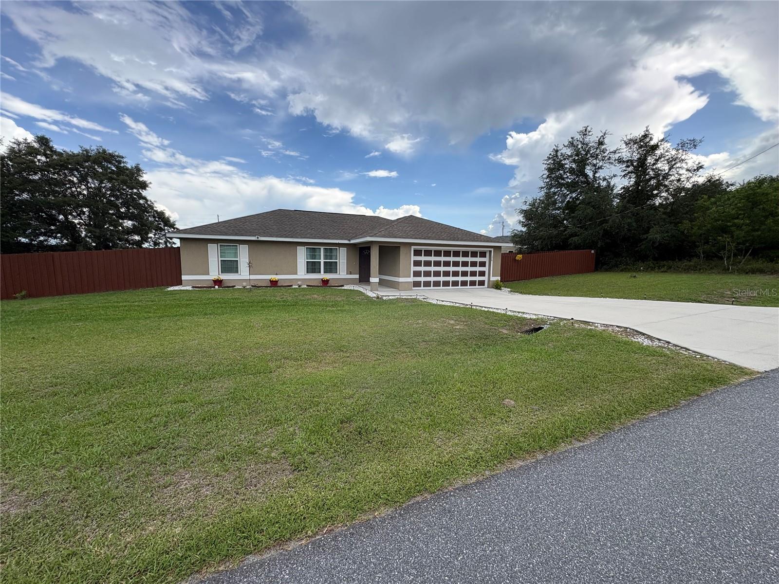 176 Juniper Loop Circle, FL