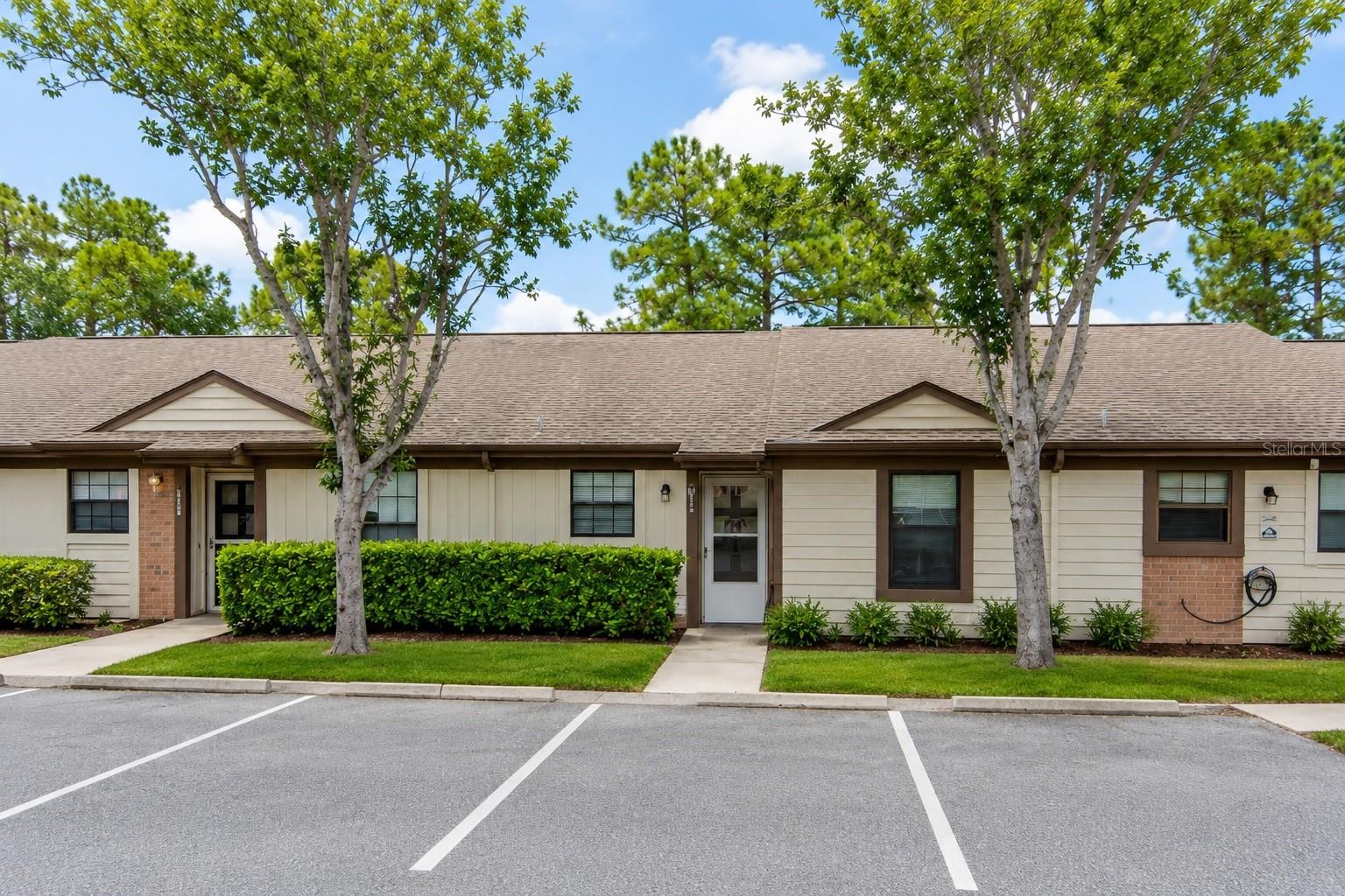1126 Fairvilla Dr #1126, FL