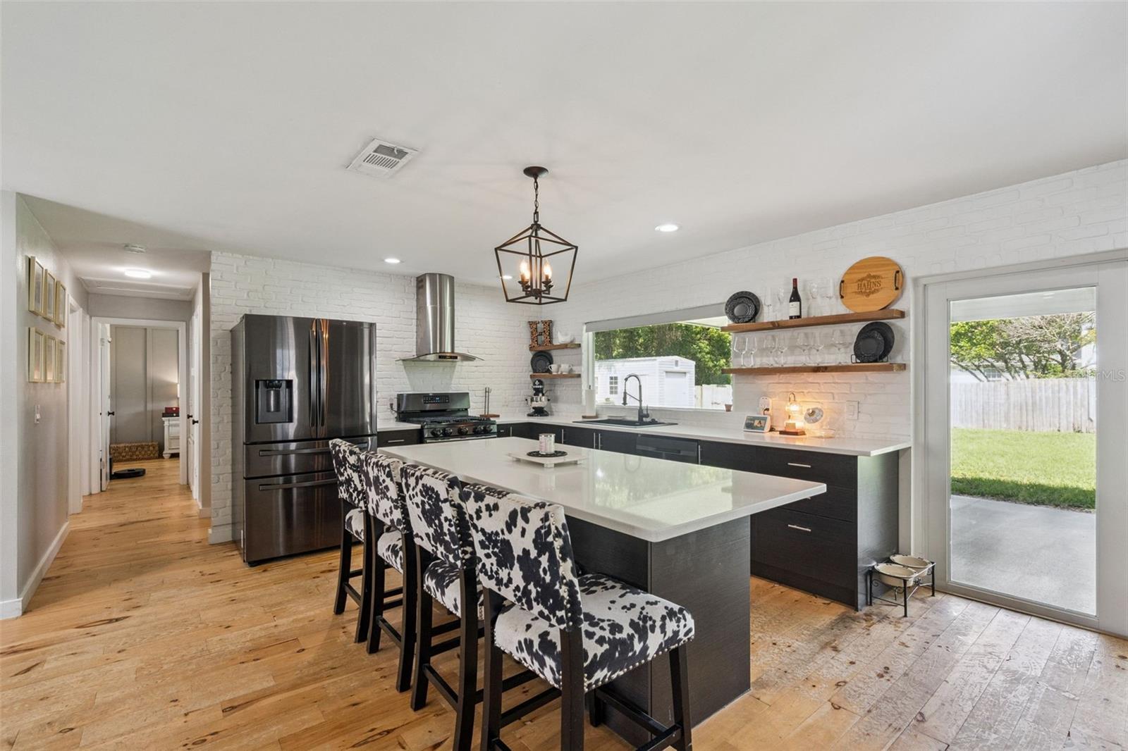 810 Mazurka Drive, FL