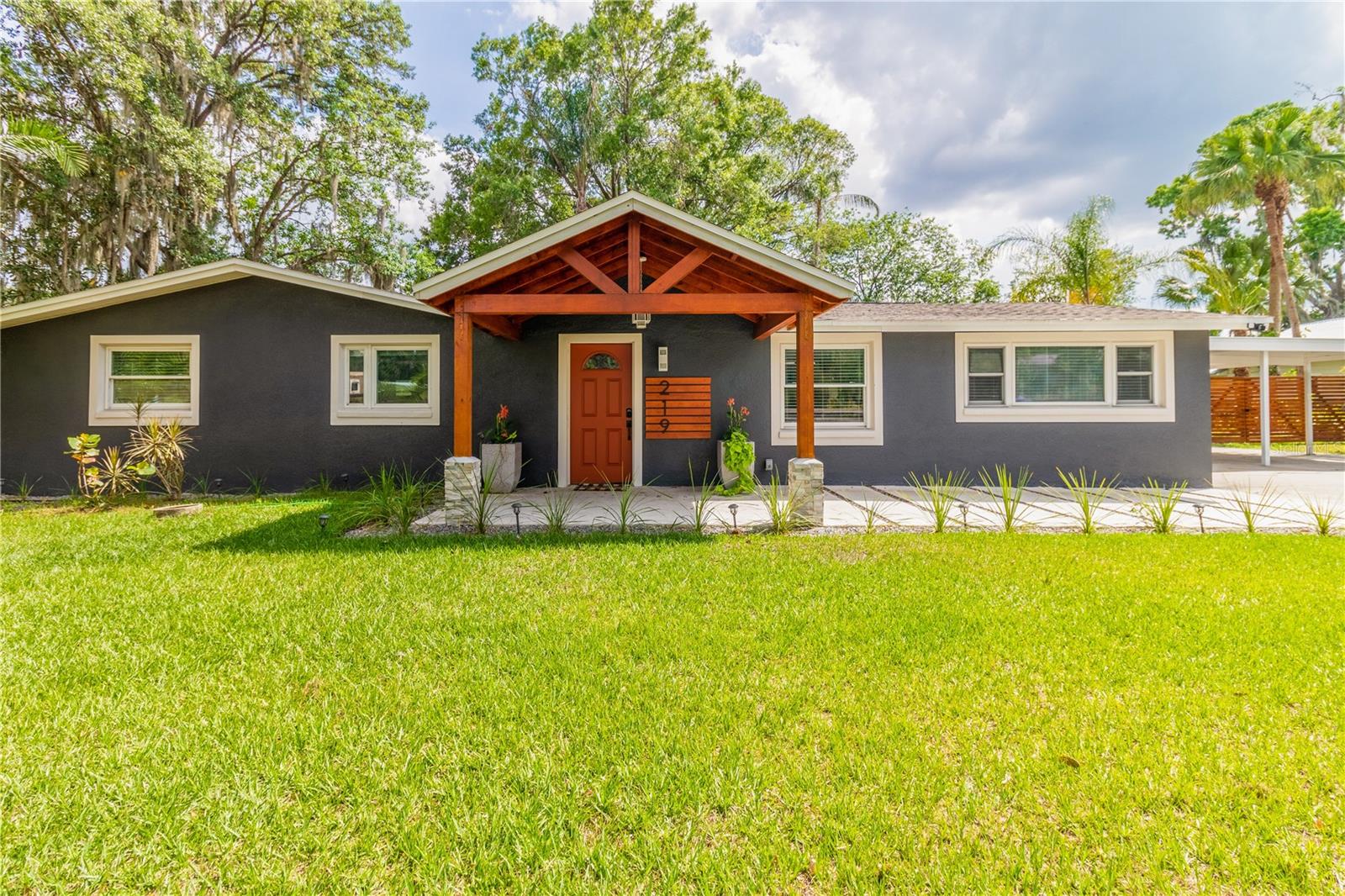 219 S Webb Rd, FL