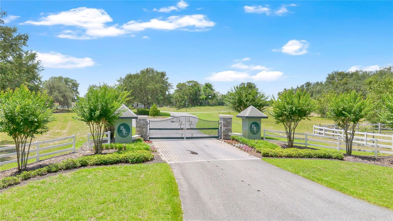 Grand Oak Lane, FL