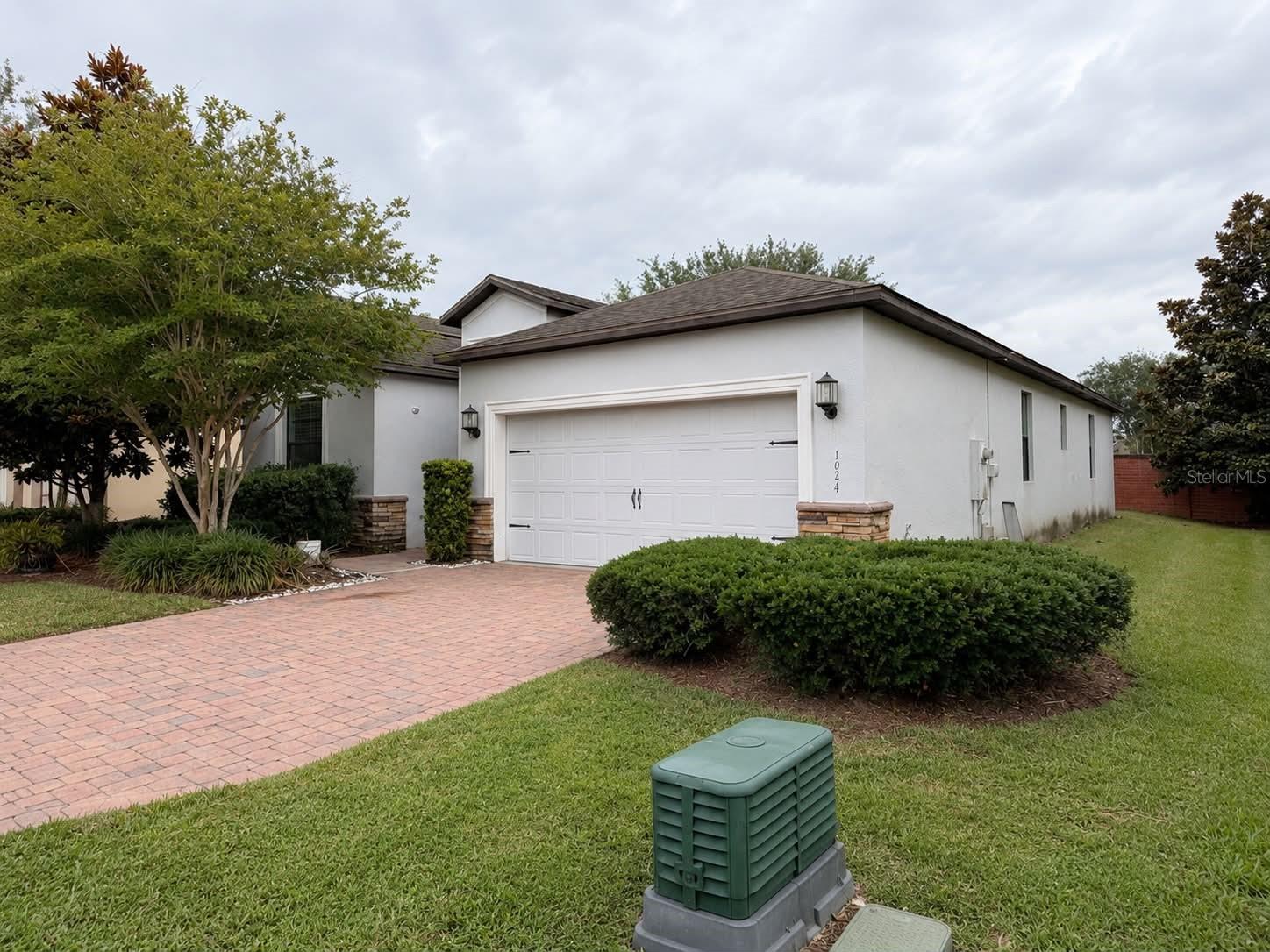 1954 Pantheon Drive, FL
